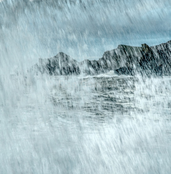 culm through the waves close up web.jpg