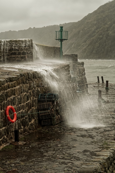 waves wall lovely web.jpg